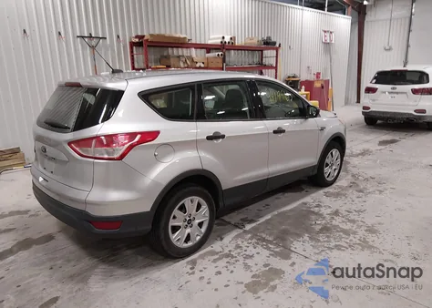 2013 Ford Escape S z USA, uszkodzony, nr VIN 1FMCU0F74DUA08893